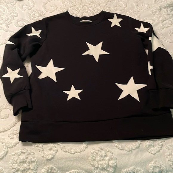 Zenana Outfitters Tops - Zenana Star Sweatshirt